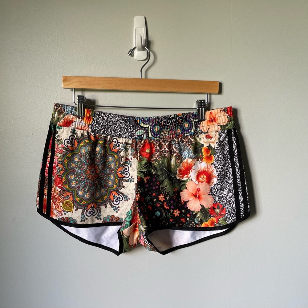 Adidas Originals Farm Rio Jardim AghartaTrack Jacket & Shorts Floral Set - Large - Picture 3 of 7